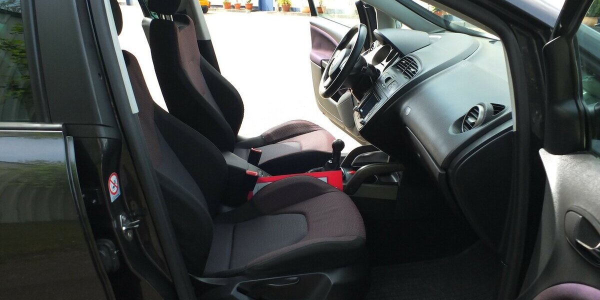 Seat Altea STYLE NAVI AHK KLIMAAUT PARKPILOT neuer Zahn 162.222 km 4.908 &euro; Köln 50858