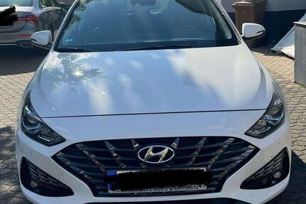 Hyundai i30 50.074 km 18.950 € Frechen 50226