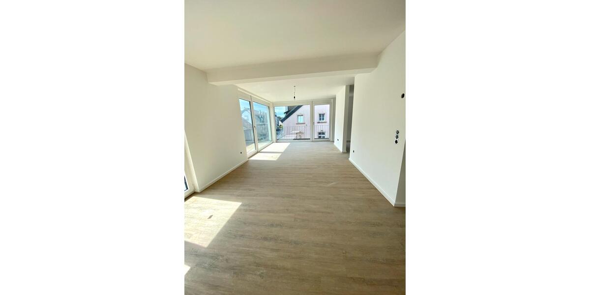 Etagenwohnung Siegburg - 4 Zimmer, 134 m&sup2;, 1.876&euro; | Angebot:24751057