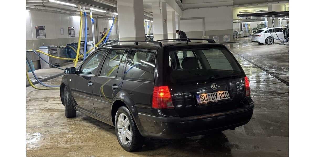 VW Golf IV Variant 190.000 km 1.690 &euro; Bonn 53111