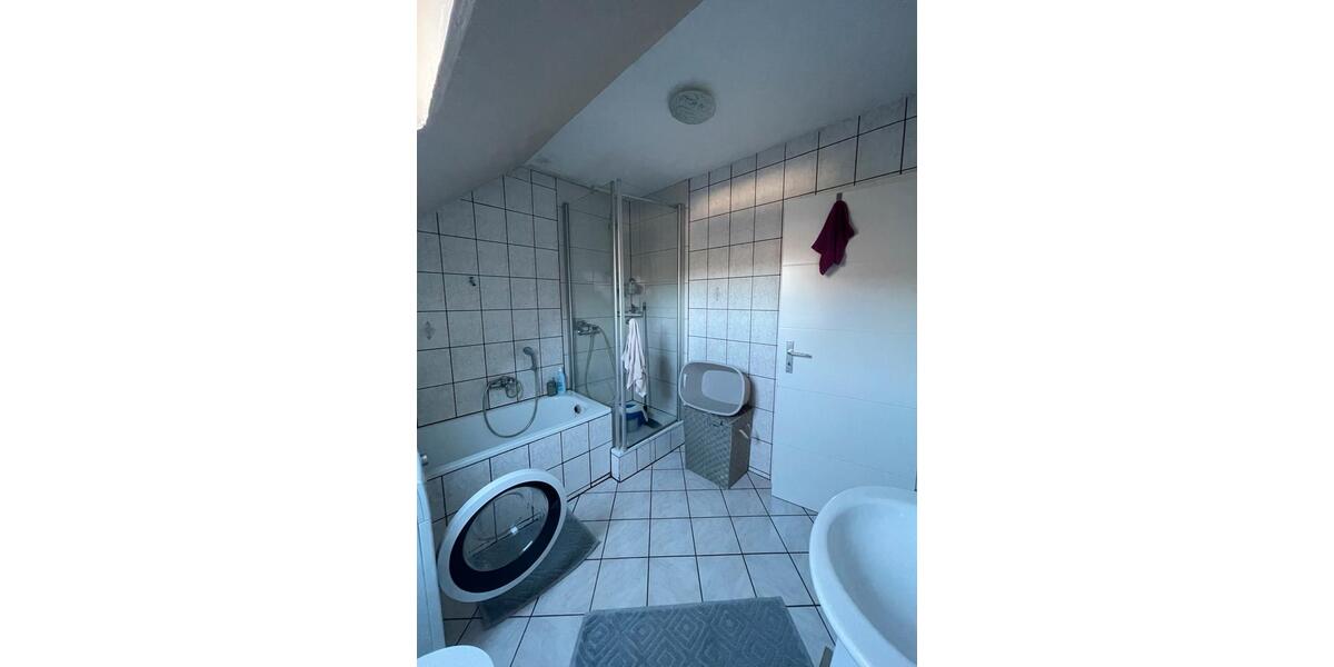 Dachgeschoßwohnung Eitorf - 4 Zimmer, 93 m&sup2;, 980&euro; | Angebot:24840306