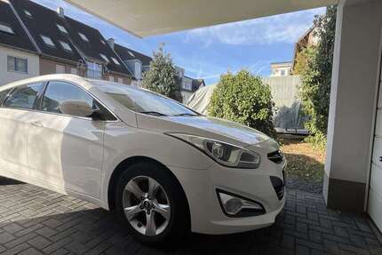 Hyundai i40 185.000 km 7.500 &euro; Troisdorf 53842
