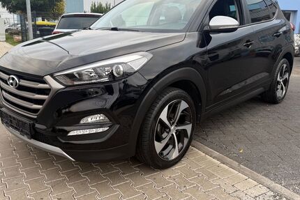 Hyundai TUCSON 149.000 km 13.950 &euro; brühl 50321