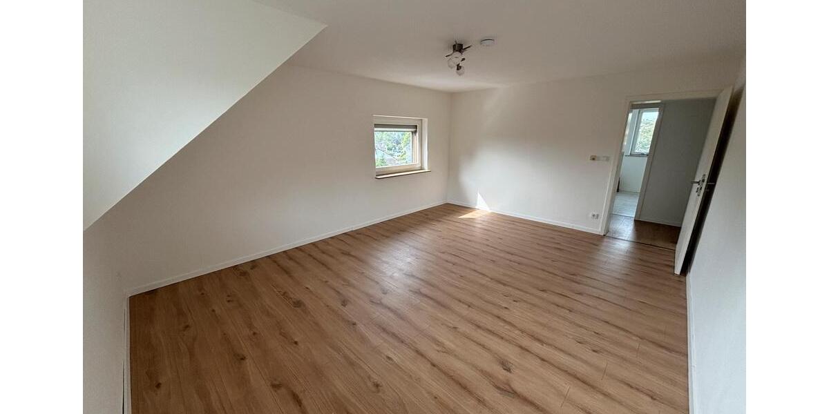 Etagenwohnung Siegburg - 3 Zimmer, 75 m&sup2;, 880&euro; | Angebot:24744834