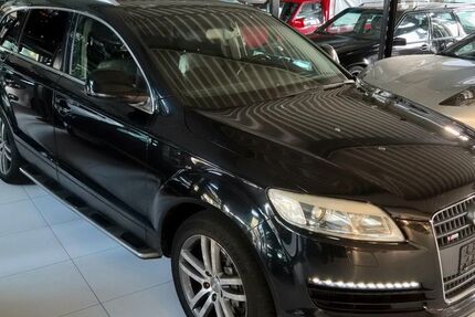 Audi Q7 303.000 km 7.750 &euro; Brühl 50321