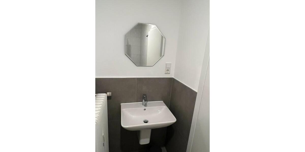 Etagenwohnung Bonn Beuel-Mitte - 4 Zimmer, 110 m&sup2;, 2.500&euro; | Angebot:25872750