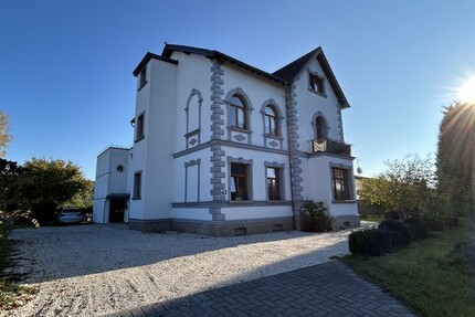 Charmante 4-Zimmer-Wohnung in gepflegter Altbauvilla 4 zimmer