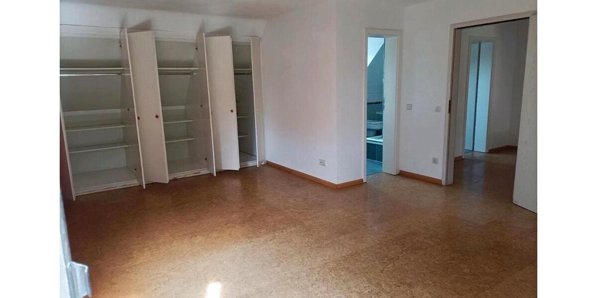 Doppelhaushälfte Bergisch Gladbach Gronau - 7 Zimmer, 200 m&sup2;, 2.300&euro; | Angebot:27614902