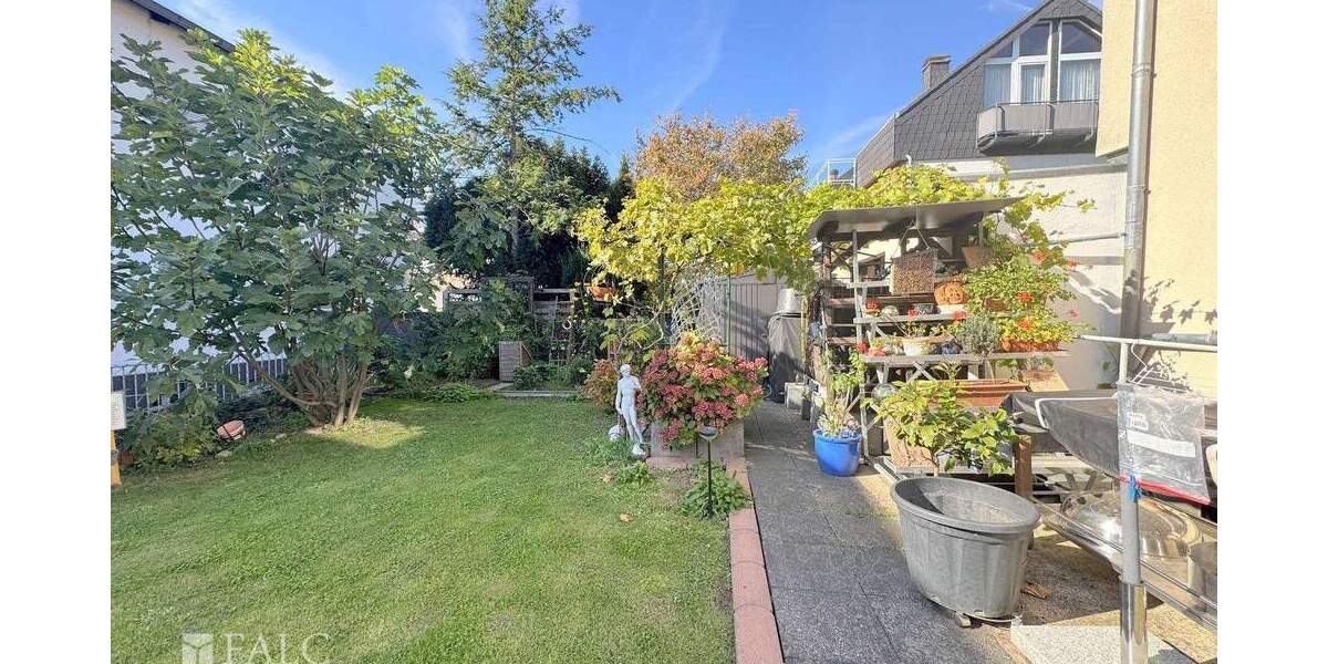 Mehrfamilienhaus, Wohnhaus Wesseling Berzdorf - 6 Zimmer, 127 m&sup2;, 479.000&euro; | Angebot:24779500