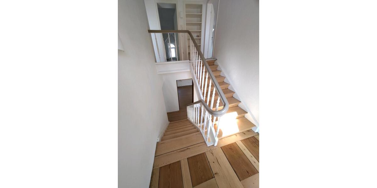 Villa Bonn Beuel-Mitte - 10 Zimmer, 357 m&sup2;, 5.350&euro; | Angebot:25967731