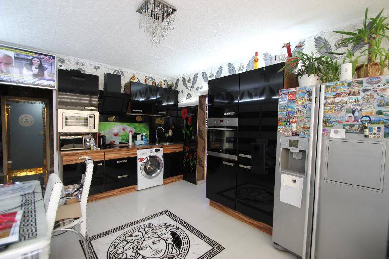 Etagenwohnung Bonn Brüser Berg - 4 Zimmer, 100 m&sup2;, 300.000&euro; | Angebot:25800101