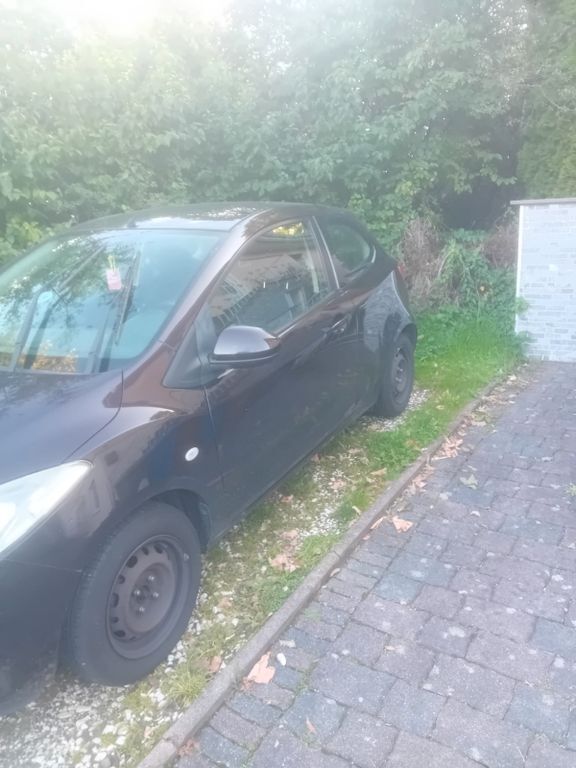 Mazda 2 280.000 km 550 € Breitscheid 53547