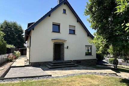 Wohnen im Grünen – Gepflegtes Einfamilienhaus mit Garage und großem Garten - Haus Königswinter / Thomasberg Thomasberg | Angebot:27517096