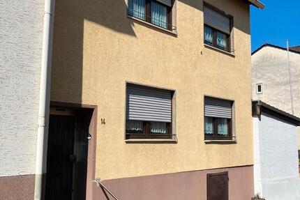 Haus Remagen - 6 Zimmer, 215 m&sup2;, 270.000&euro; | Angebot:27227804