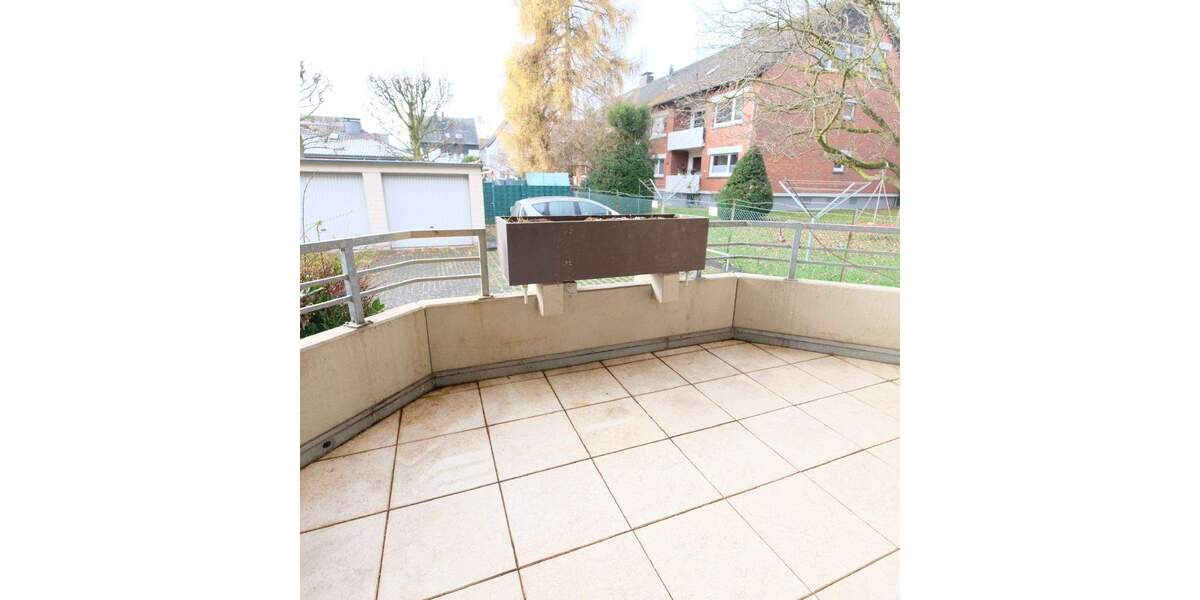 Zündorf-sonnige 2 -Zimmerwohnung mit Süd-Westbalkon im EG mit Garage iu. vorgelagertem Stellplatz 2 zimmer