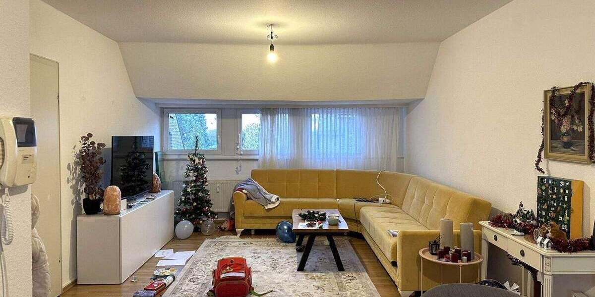 Wohn- und Geschäftshaus + Garagen + 1.186 m² großes Grundstück zu verkaufen 1 zimmer