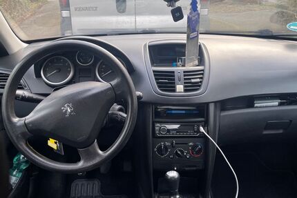 Peugeot 207 172.000 km 2.200 &euro; Bonn 53177
