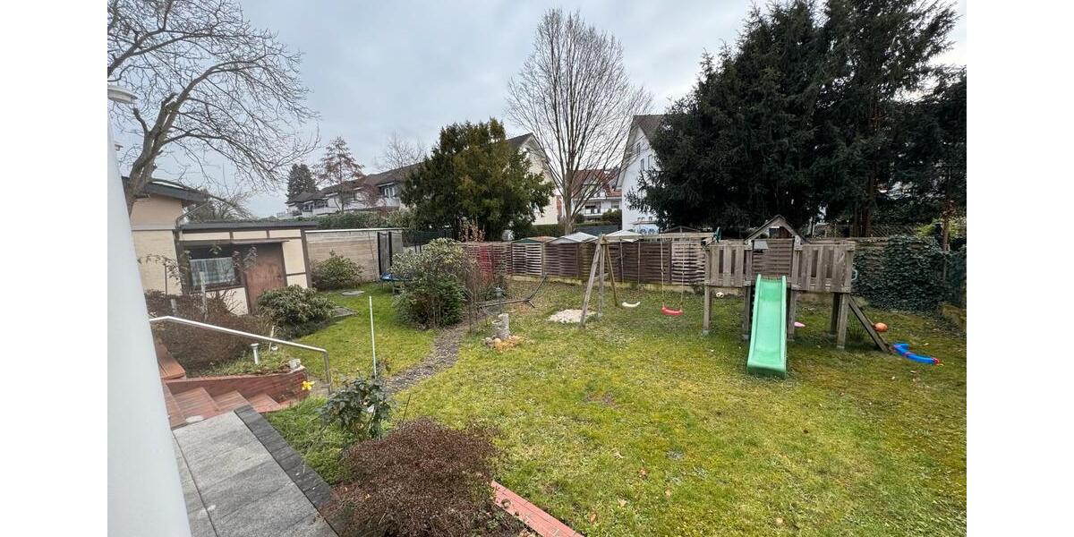 Erdgeschoßwohnung Sankt Augustin - 5 Zimmer, 140 m&sup2;, 1.400&euro; | Angebot:25882185