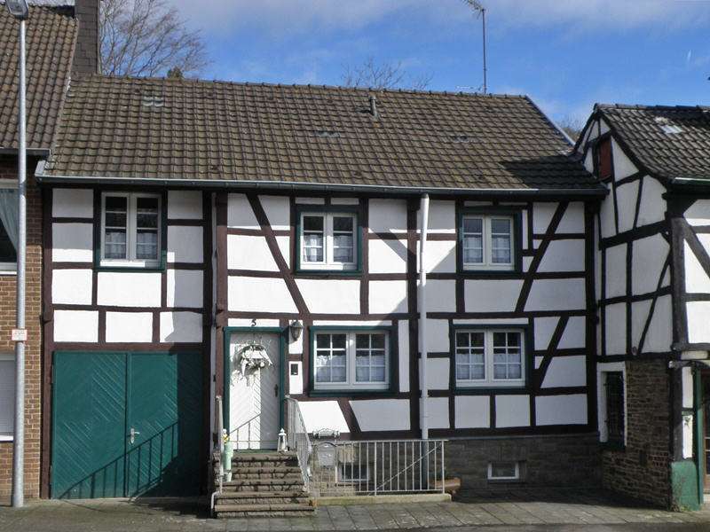 Haus zum Kaufen in Bad Münstereifel-Eicherscheid 198.000 € 116 m²
