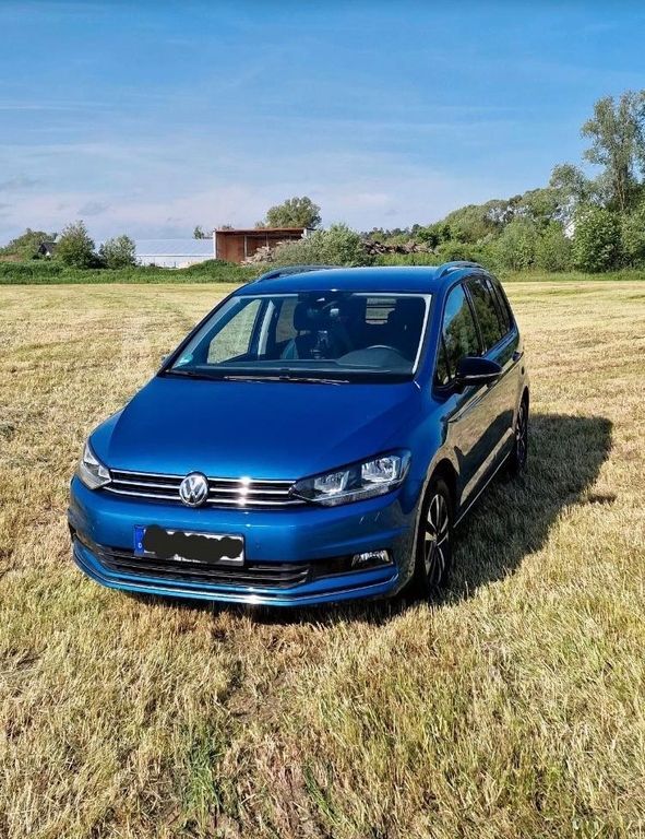 VW Touran 99.999 km 20.000 € Köln 51107