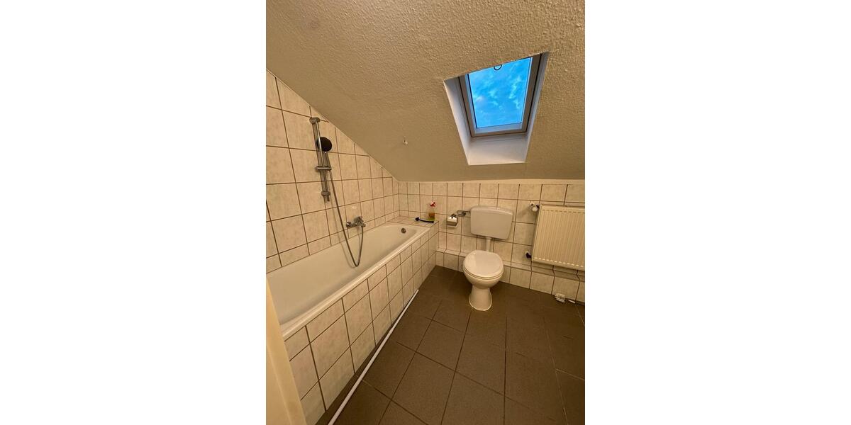 Dachgeschoßwohnung Siegburg - 3 Zimmer, 67 m&sup2;, 1.045&euro; | Angebot:25867909