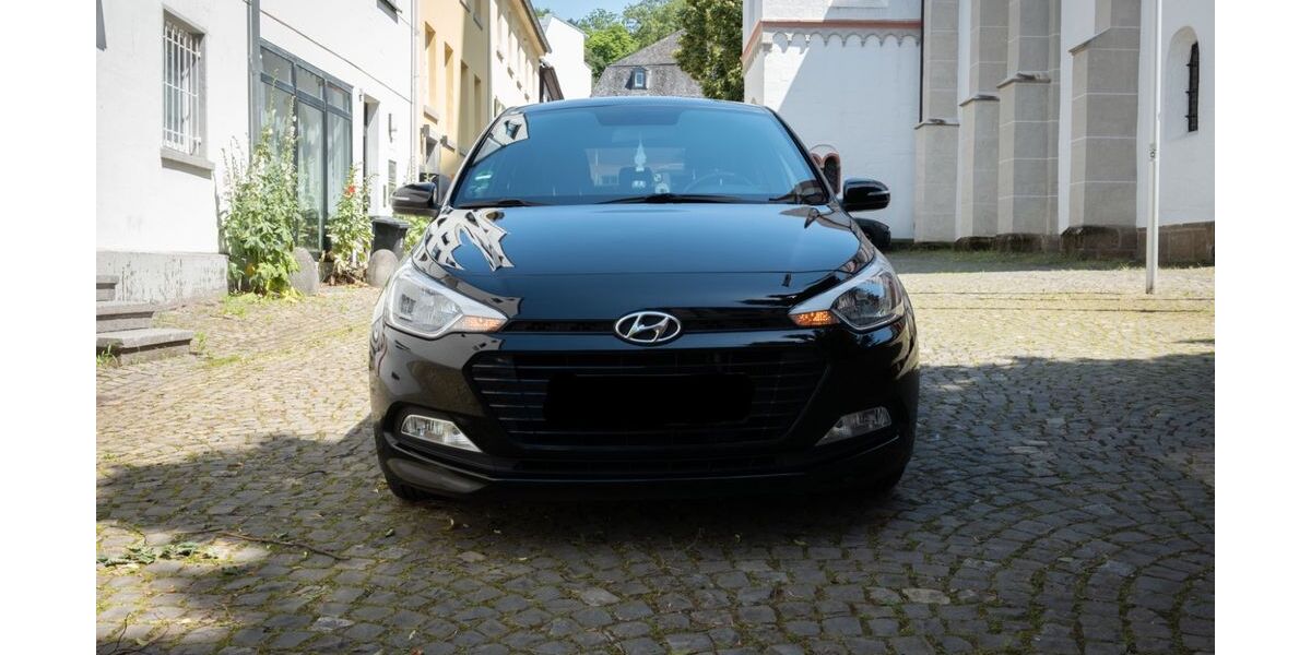 Hyundai i20 112.800 km 8.600 &euro; Overath 51491