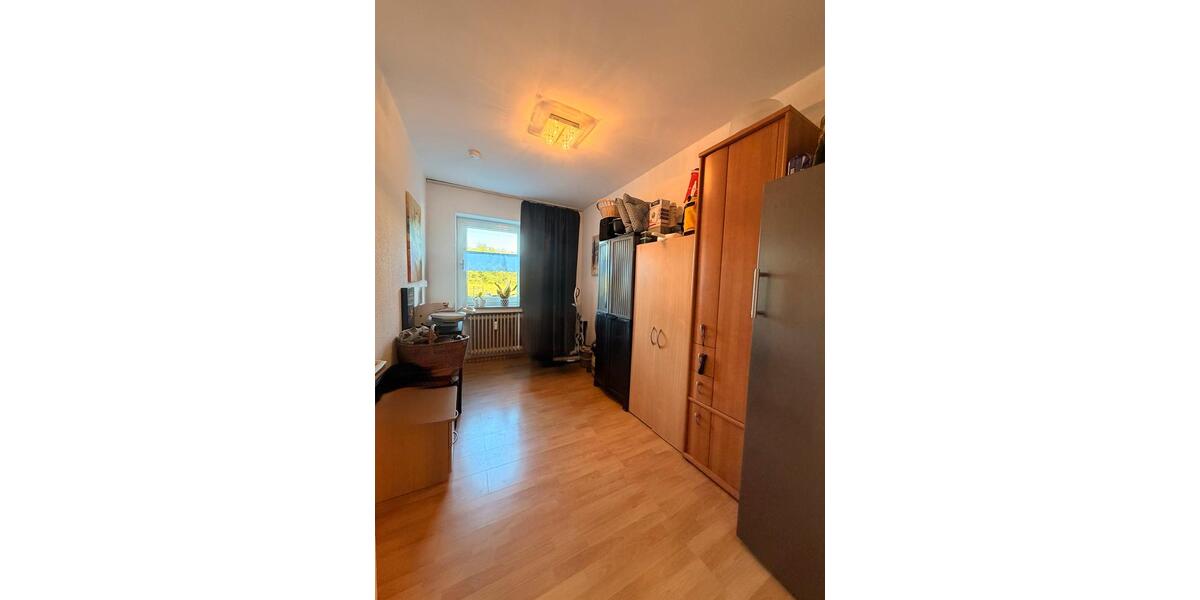 Hochparterre Köln Porz - 3 Zimmer, 72 m&sup2;, 240.000&euro; | Angebot:27248465