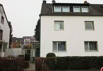 ***** 3-Familienhaus + zusätzlicher Bebauungsmöglichkeit - Erschließung aus Sackgasse***** 9 zimmer
