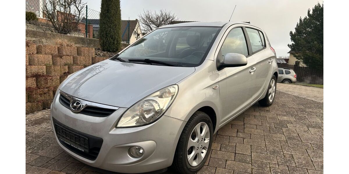 Hyundai i20 163.000 km 3.550 &euro; Berg 53505