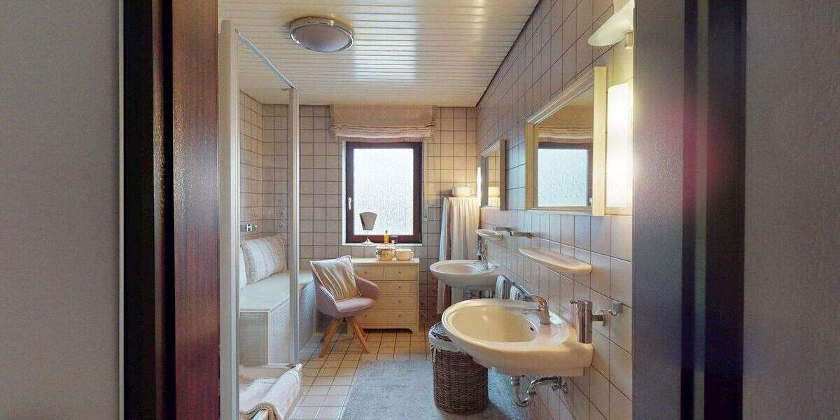 Bungalow Erftstadt Kierdorf - 8 Zimmer, 145 m&sup2;, 599.000&euro; | Angebot:24765539