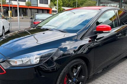Ford Focus 96.000 km 8.990 &euro; Eitorf 53783