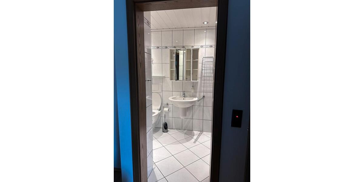 Erdgeschoßwohnung Bergisch Gladbach Alt-Frankenforst - 3 Zimmer, 83 m&sup2;, 1.100&euro; | Angebot:26426278