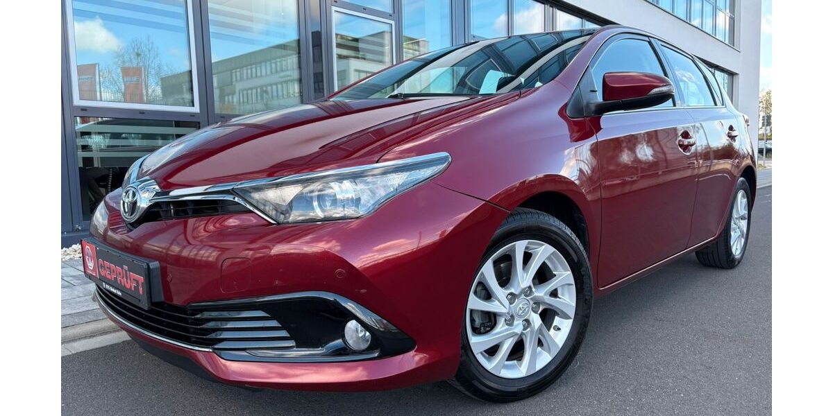 Toyota Auris 150.000 km 8.800 &euro; Köln (Ostheim) 51107