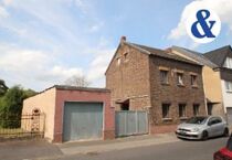 Sanierung oder Neubau das ist hier die Frage: Einfamilienhaus mit Garten in Geislar 4 zimmer