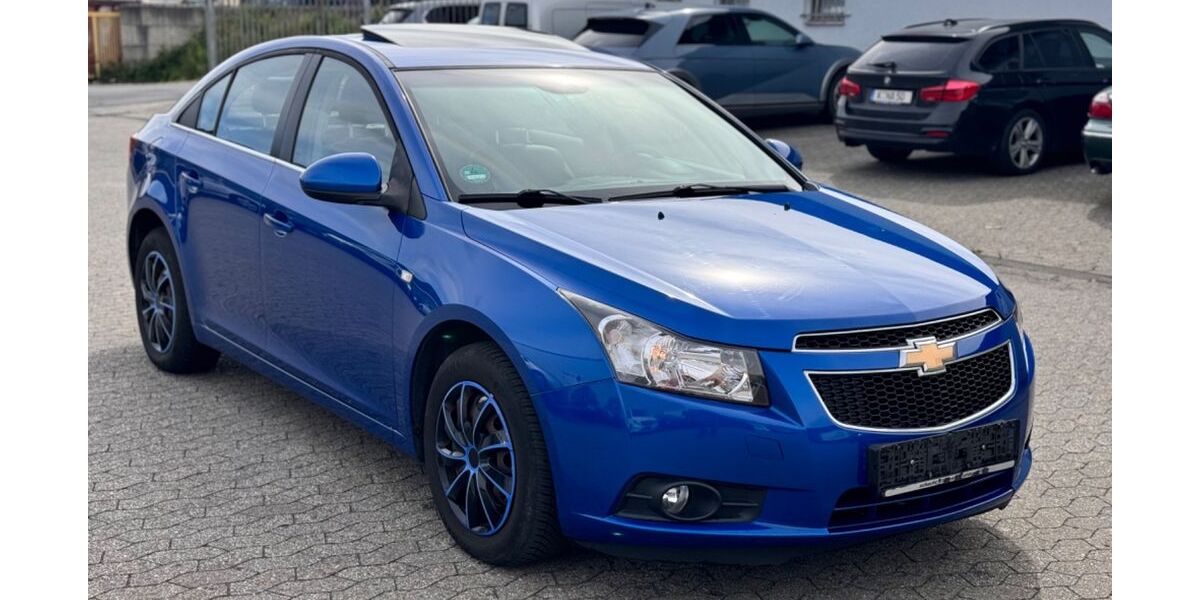 Chevrolet Cruze 99.930 km 7.950 &euro; Bornheim 53332