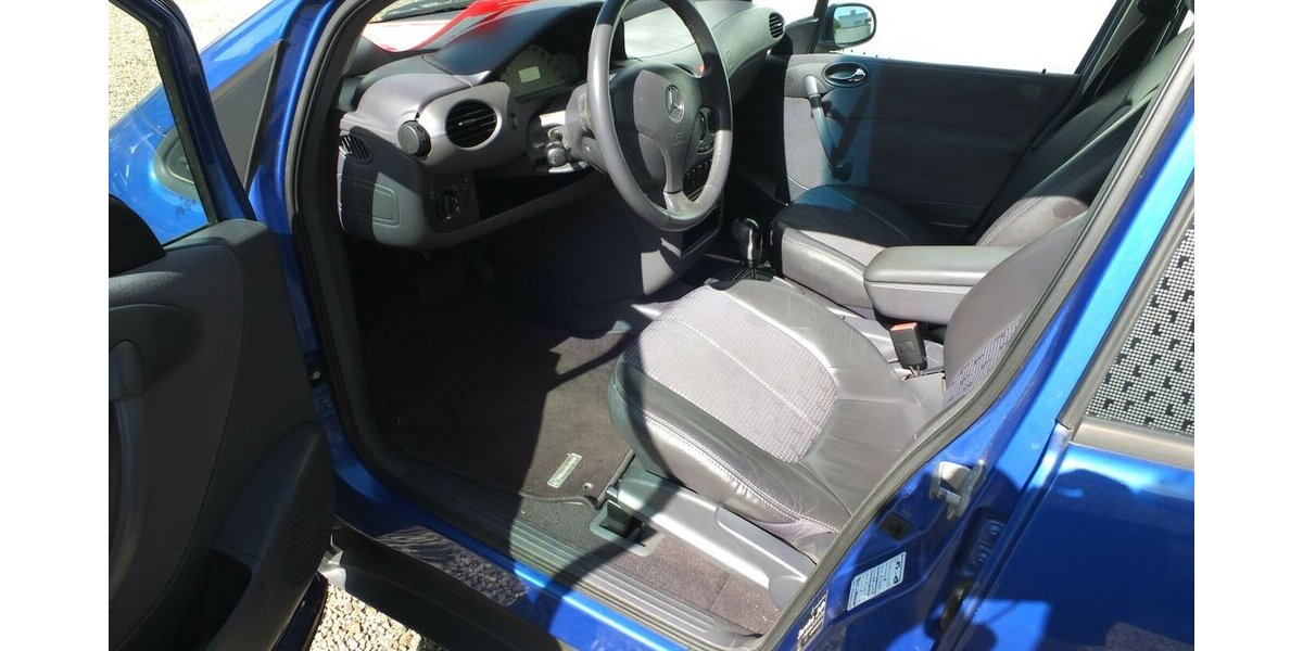 Mercedes-Benz A 190 AVANTGARDE AUTOMATIK KLIMA TEILLEDER 173.215 km 3.704 &euro; Köln 50858