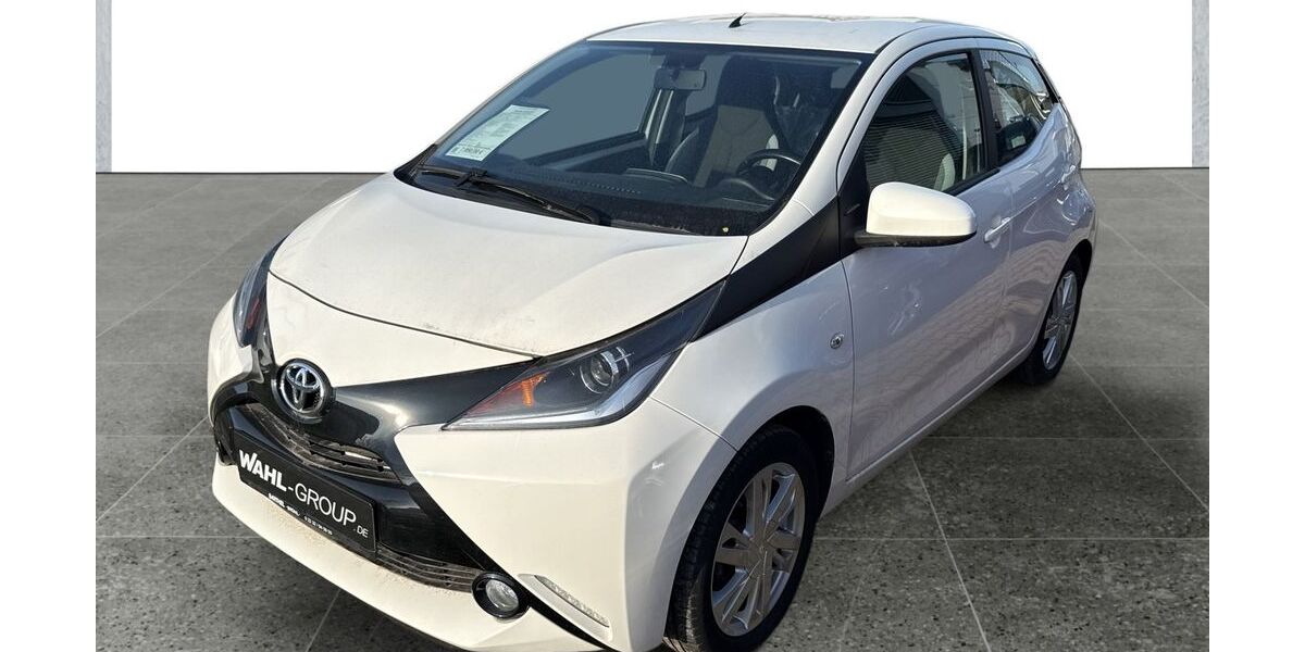 Toyota Aygo (X) 95.190 km 7.950 &euro; Brühl 50321