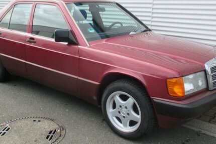 Mercedes-Benz 190 113.195 km 5.988 &euro; Köln 50933
