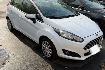 Ford Fiesta 97.500 km 5.900 &euro; Köln 50765