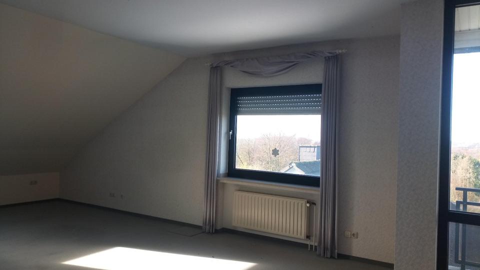 Dachgeschoßwohnung Overath - 2 Zimmer, 71 m&sup2;, 700&euro; | Angebot:25640167