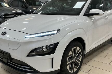 Hyundai KONA 7.624 km 18.400 € Bonn 53227