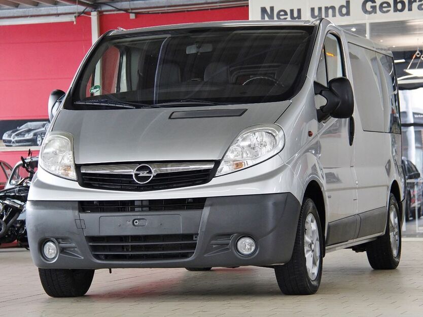 Opel Vivaro 83.000 km 14.850 € Köln 50739