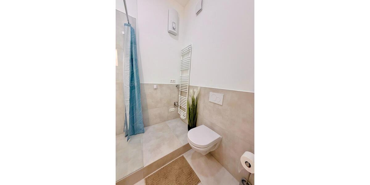 Erdgeschoßwohnung Köln Innenstadt - 12 Zimmer, 85 m&sup2;, 785&euro; | Angebot:24783759