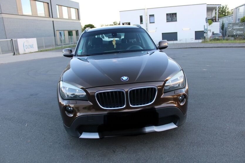 BMW X1 220.000 km 6.200 € Bonn 53121
