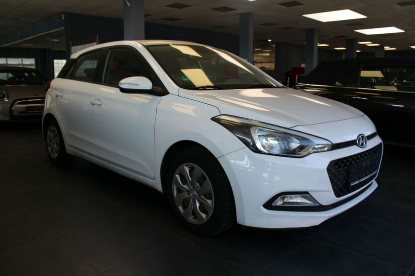 i20