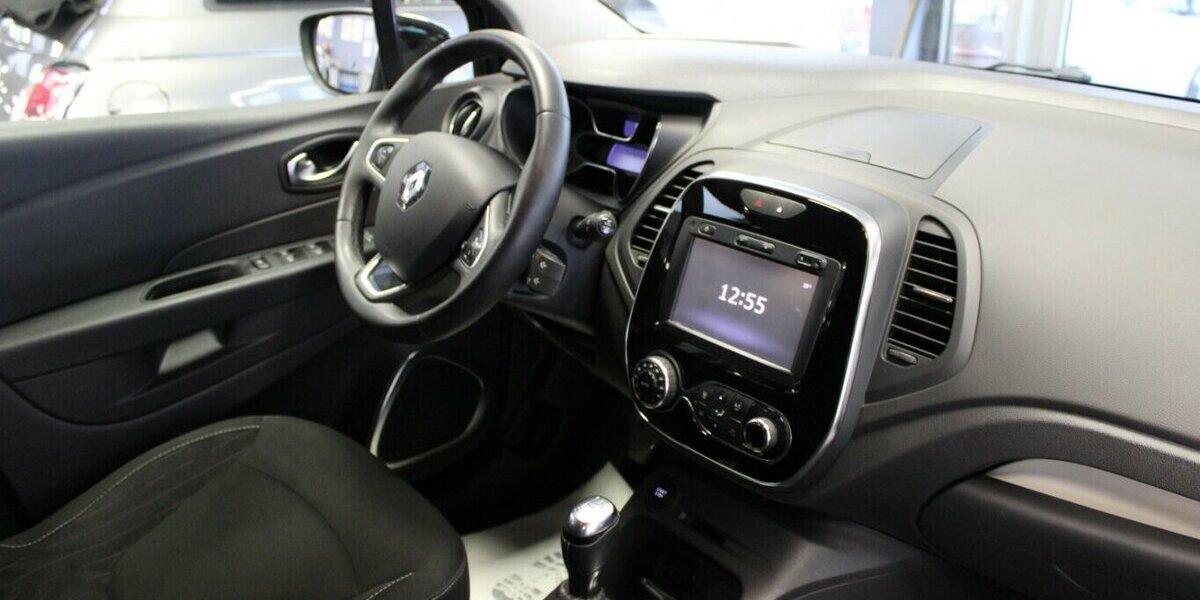 Renault Captur TCe ENERGY 90 LIMITED 95.403 km 9.980 &euro; Euskirchen 53881