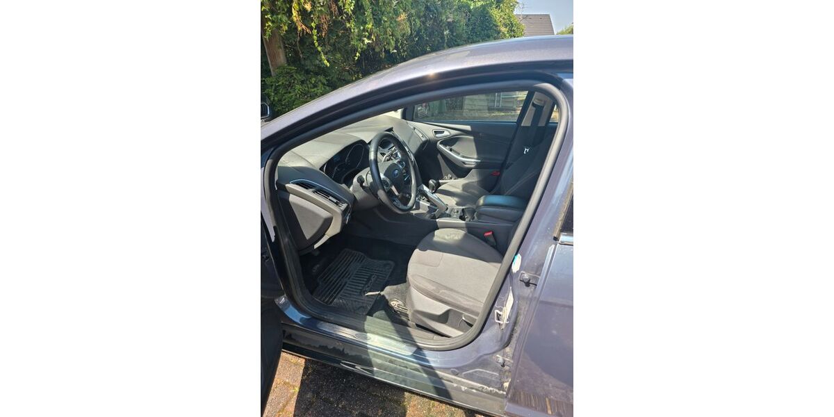 Ford Focus 142.000 km 5.000 &euro; Hennef 53773