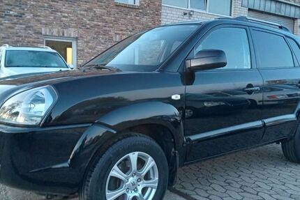 Hyundai TUCSON 178.275 km 3.950 € Rheinbach 53359