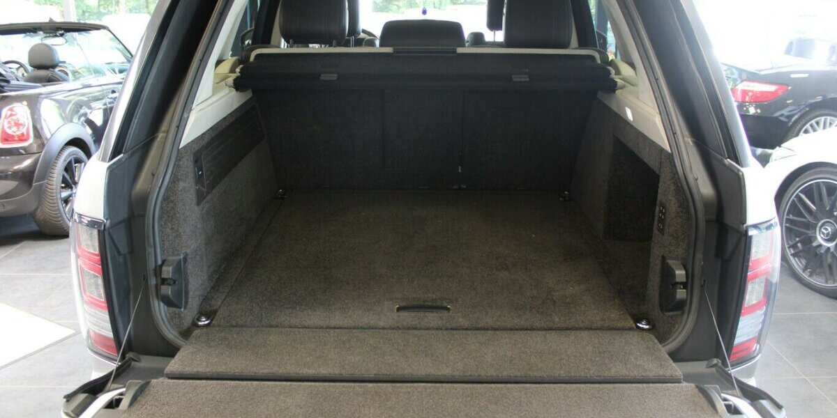 Land Rover Range Rover 4.4 SDV8 Vogue 182.940 km 27.980 &euro; Euskirchen 53881