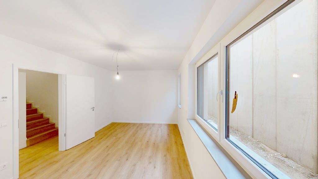 Etagenwohnung Euskirchen Roitzheim - 4 Zimmer, 203 m&sup2;, 2.580&euro; | Angebot:25703217